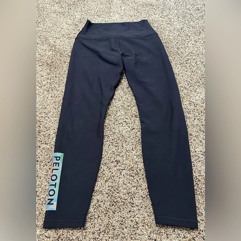 🚴‍♀️ Peloton Cadence Legging - Size M  🚴‍♀️